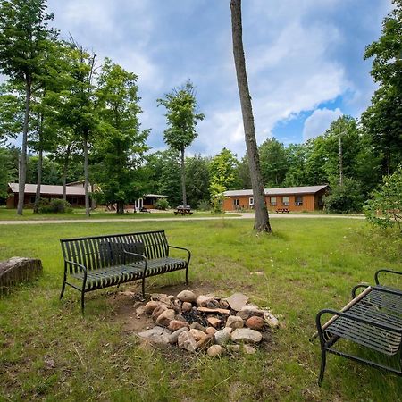 Madawaska Lodge-Cottage Eksteriør billede