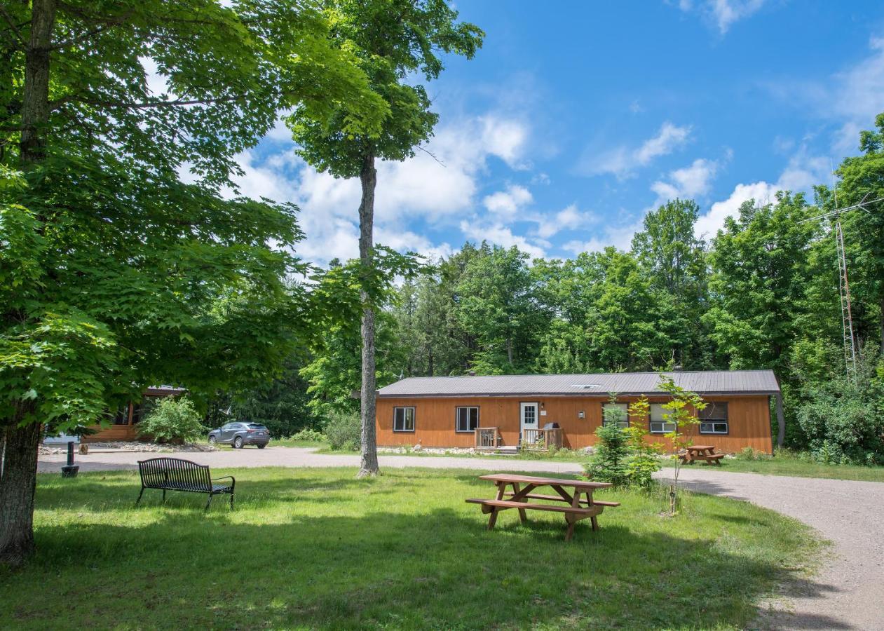 Madawaska Lodge-Cottage Eksteriør billede